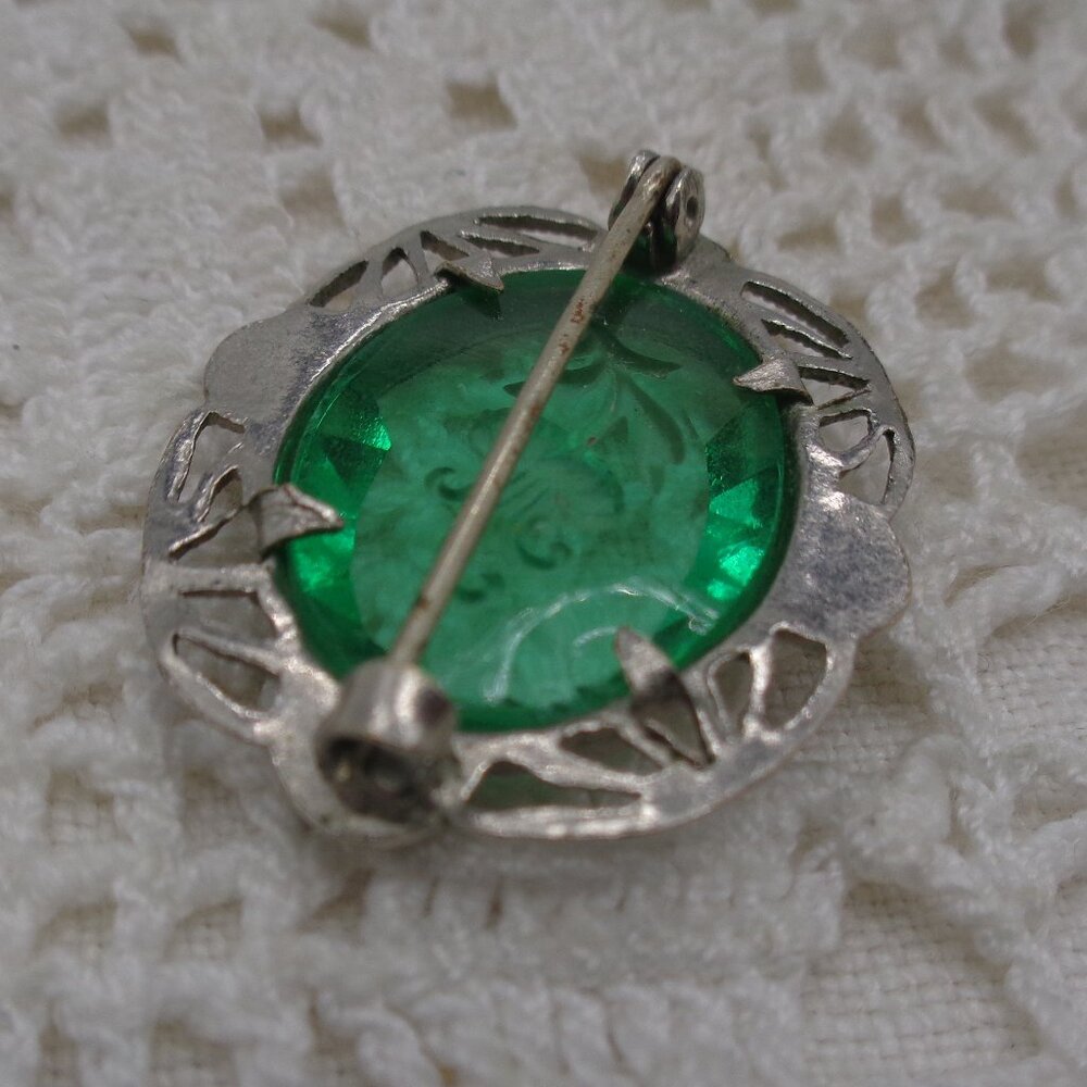 Vintage Art Deco Filigree Green Glass Intaglio Small Brooch View 6